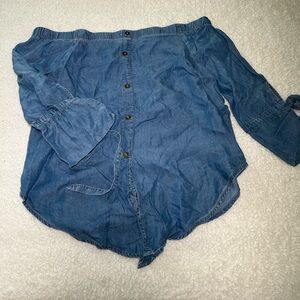 Cute Off the shoulders denim button down top | size: large